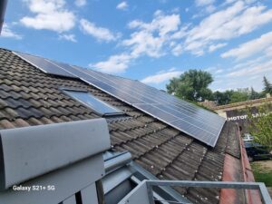 Hybridní elektrárna - Dolany u Kladna - 17,6 kWp